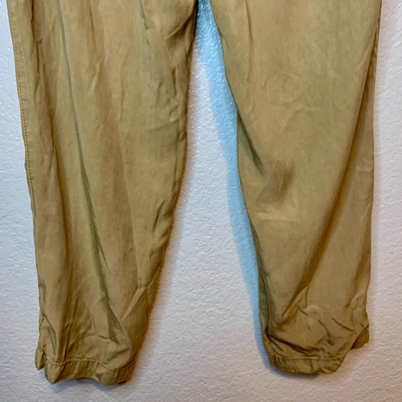 NWT Aerie Pull On Cargo Pants Khaki Tan Size Medium - Picture 4 of 13